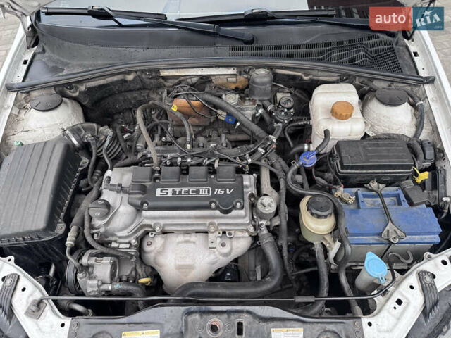 Шевроле Лачетти, объемом двигателя 1.49 л и пробегом 280 тыс. км за 4200 $, фото 21 на Automoto.ua