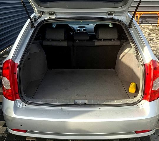 Шевроле Лачетті, об'ємом двигуна 1.8 л та пробігом 280 тис. км за 4500 $, фото 6 на Automoto.ua