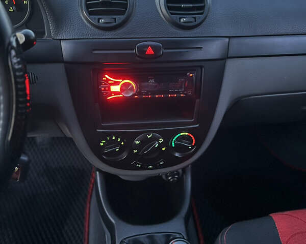 Шевроле Лачетті, об'ємом двигуна 1.8 л та пробігом 209 тис. км за 4900 $, фото 18 на Automoto.ua