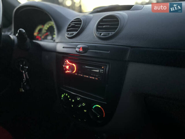 Шевроле Лачетті, об'ємом двигуна 1.8 л та пробігом 209 тис. км за 4900 $, фото 35 на Automoto.ua