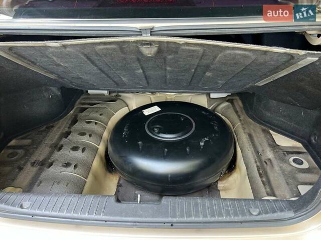 Желтый Шевроле Лачетти, объемом двигателя 1.4 л и пробегом 187 тыс. км за 4200 $, фото 5 на Automoto.ua