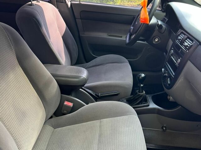 Желтый Шевроле Лачетти, объемом двигателя 1.4 л и пробегом 187 тыс. км за 4200 $, фото 7 на Automoto.ua