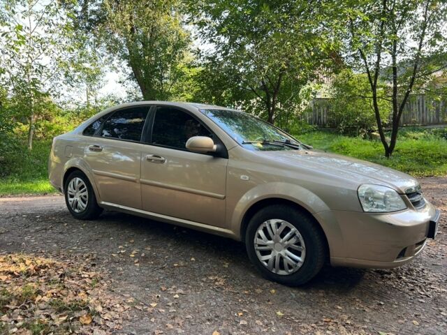 Желтый Шевроле Лачетти, объемом двигателя 1.4 л и пробегом 187 тыс. км за 4200 $, фото 1 на Automoto.ua