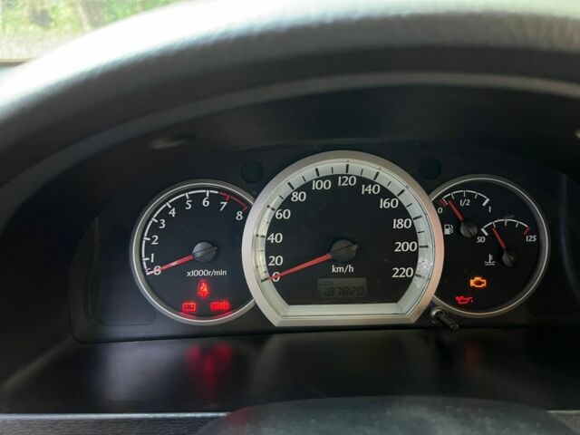 Желтый Шевроле Лачетти, объемом двигателя 1.4 л и пробегом 187 тыс. км за 4200 $, фото 2 на Automoto.ua