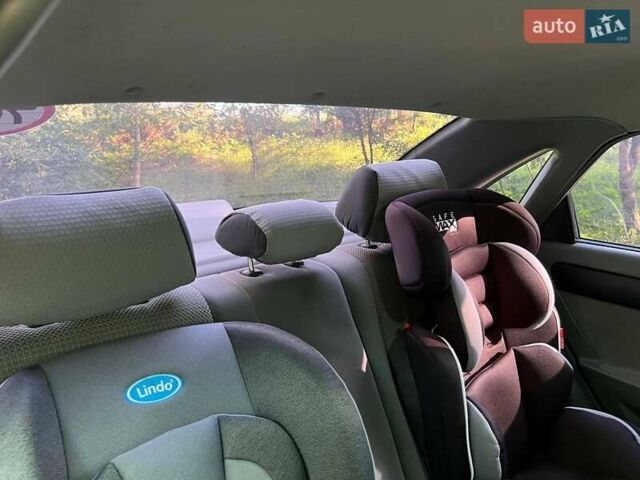 Желтый Шевроле Лачетти, объемом двигателя 1.4 л и пробегом 187 тыс. км за 4200 $, фото 8 на Automoto.ua