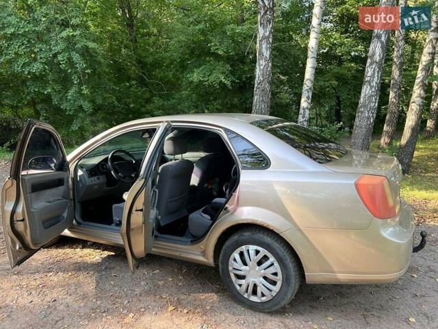 Желтый Шевроле Лачетти, объемом двигателя 1.4 л и пробегом 187 тыс. км за 4200 $, фото 13 на Automoto.ua