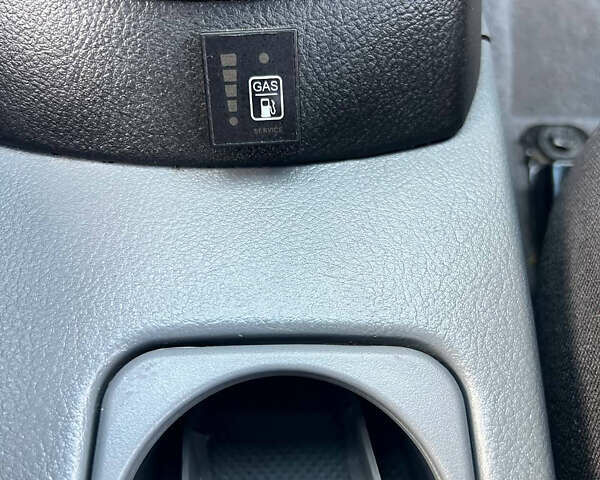 Желтый Шевроле Лачетти, объемом двигателя 1.6 л и пробегом 200 тыс. км за 4200 $, фото 9 на Automoto.ua