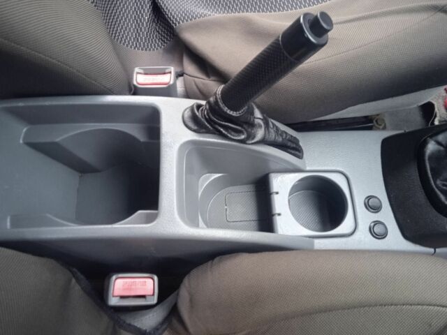 Желтый Шевроле Лачетти, объемом двигателя 1.6 л и пробегом 215 тыс. км за 4200 $, фото 3 на Automoto.ua