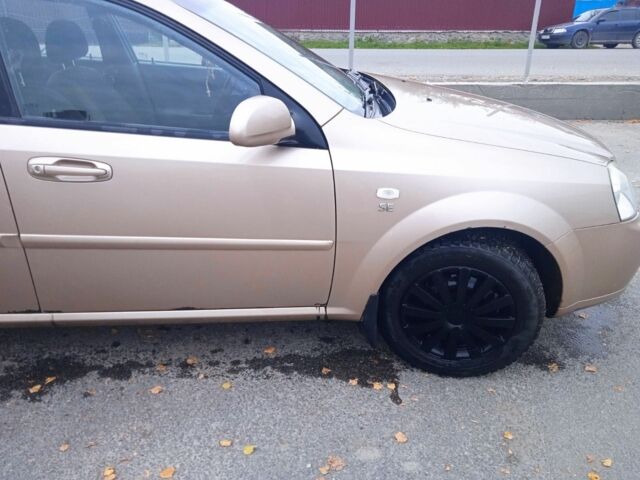 Желтый Шевроле Лачетти, объемом двигателя 1.6 л и пробегом 215 тыс. км за 4200 $, фото 13 на Automoto.ua