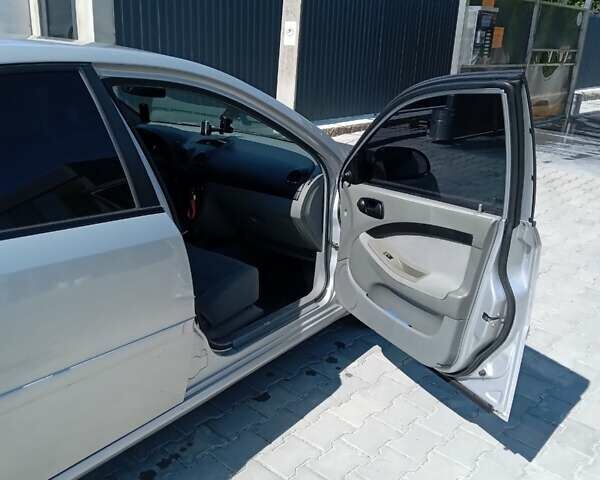 Серый Шевроле Лачетти, объемом двигателя 1.4 л и пробегом 200 тыс. км за 3650 $, фото 6 на Automoto.ua