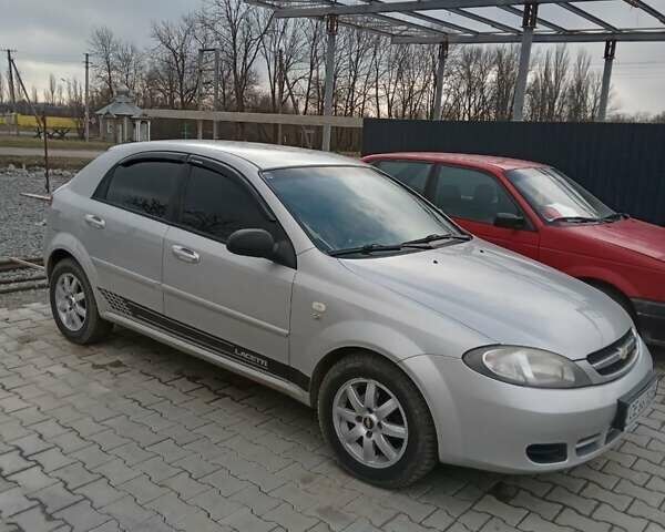 Серый Шевроле Лачетти, объемом двигателя 1.4 л и пробегом 200 тыс. км за 3650 $, фото 3 на Automoto.ua