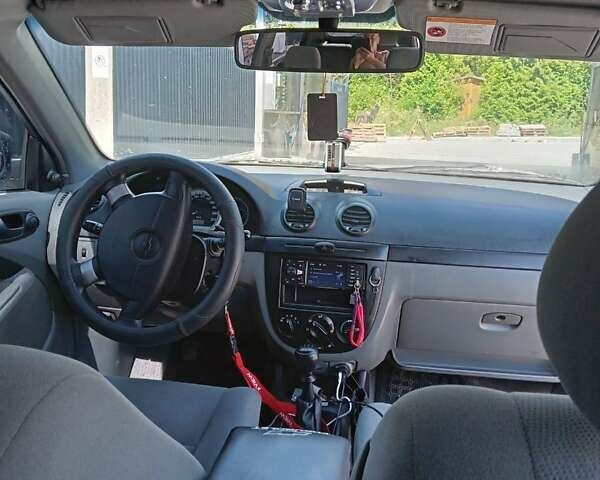 Серый Шевроле Лачетти, объемом двигателя 1.4 л и пробегом 200 тыс. км за 3650 $, фото 4 на Automoto.ua