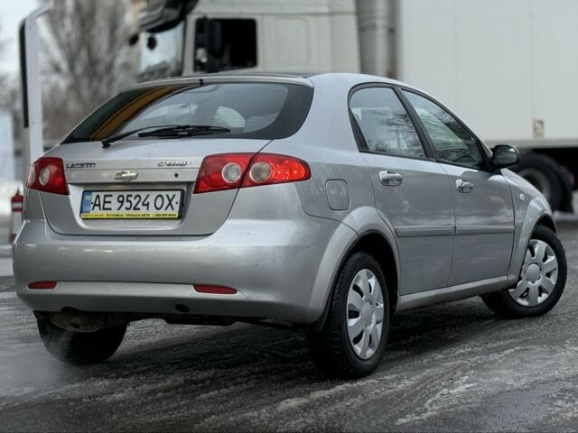 Серый Шевроле Лачетти, объемом двигателя 1.4 л и пробегом 253 тыс. км за 2999 $, фото 4 на Automoto.ua