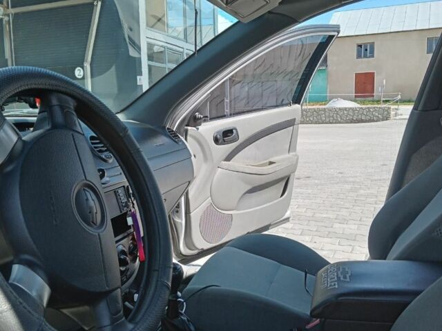 Сірий Шевроле Лачетті, об'ємом двигуна 1.4 л та пробігом 200 тис. км за 3650 $, фото 3 на Automoto.ua