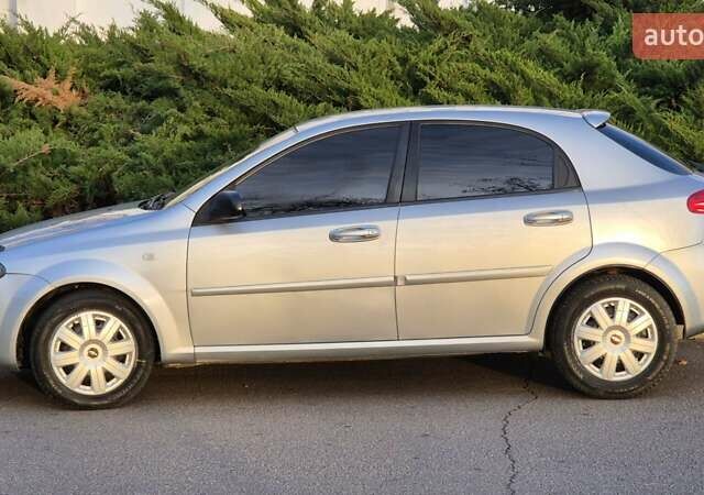 Серый Шевроле Лачетти, объемом двигателя 1.6 л и пробегом 217 тыс. км за 3950 $, фото 8 на Automoto.ua