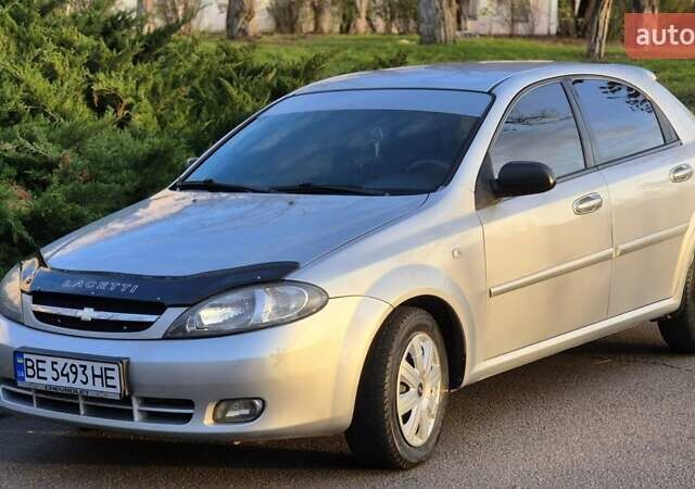 Серый Шевроле Лачетти, объемом двигателя 1.6 л и пробегом 217 тыс. км за 3950 $, фото 1 на Automoto.ua