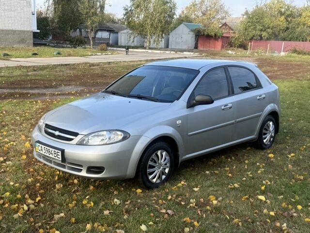 Серый Шевроле Лачетти, объемом двигателя 1.6 л и пробегом 139 тыс. км за 3850 $, фото 1 на Automoto.ua