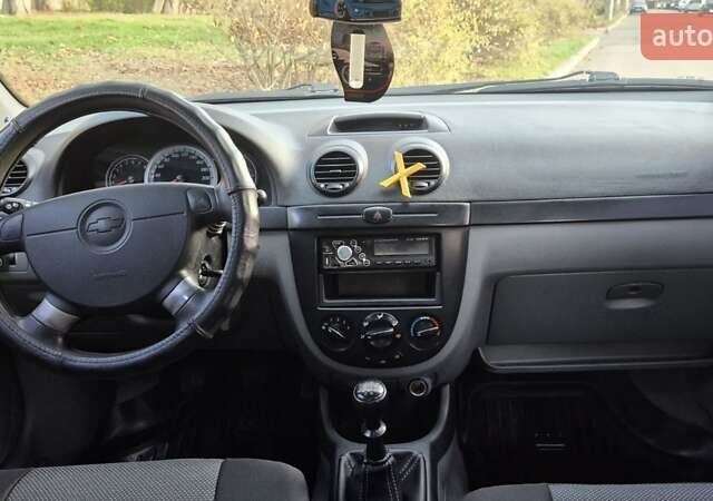 Серый Шевроле Лачетти, объемом двигателя 1.6 л и пробегом 217 тыс. км за 3950 $, фото 22 на Automoto.ua