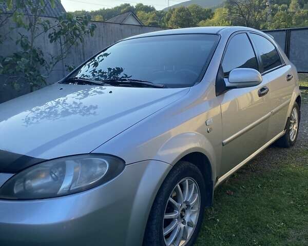 Серый Шевроле Лачетти, объемом двигателя 1.8 л и пробегом 188 тыс. км за 3700 $, фото 1 на Automoto.ua