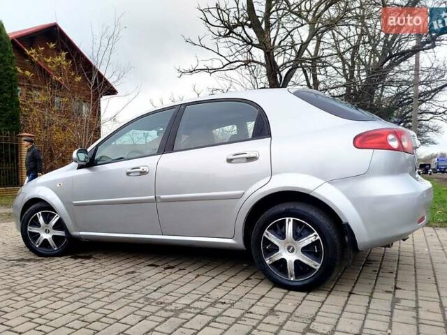 Серый Шевроле Лачетти, объемом двигателя 1.6 л и пробегом 259 тыс. км за 3900 $, фото 11 на Automoto.ua