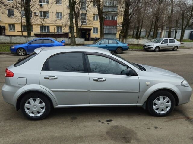 Сірий Шевроле Лачетті, об'ємом двигуна 1.6 л та пробігом 287 тис. км за 3950 $, фото 4 на Automoto.ua