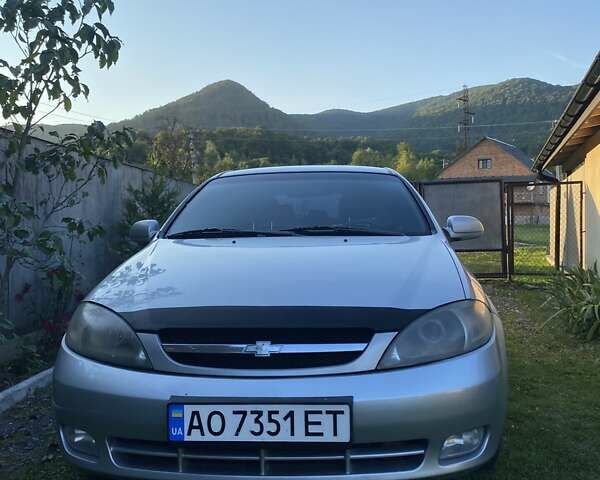 Серый Шевроле Лачетти, объемом двигателя 1.8 л и пробегом 188 тыс. км за 3700 $, фото 2 на Automoto.ua