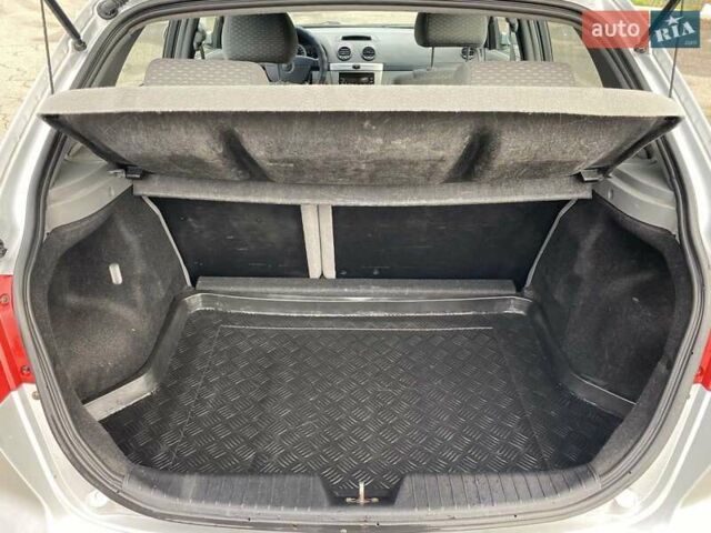 Сірий Шевроле Лачетті, об'ємом двигуна 1.8 л та пробігом 145 тис. км за 5800 $, фото 30 на Automoto.ua