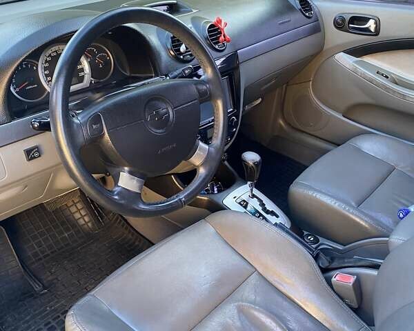 Серый Шевроле Лачетти, объемом двигателя 1.8 л и пробегом 188 тыс. км за 3700 $, фото 7 на Automoto.ua