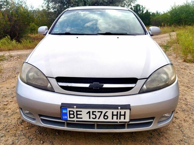 Сірий Шевроле Лачетті, об'ємом двигуна 1.6 л та пробігом 259 тис. км за 3200 $, фото 1 на Automoto.ua