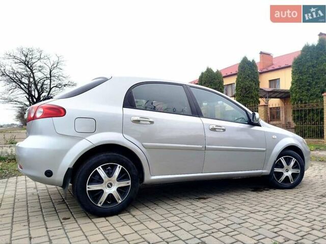 Серый Шевроле Лачетти, объемом двигателя 1.6 л и пробегом 259 тыс. км за 3900 $, фото 13 на Automoto.ua