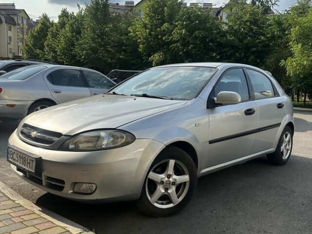 Сірий Шевроле Лачетті, об'ємом двигуна 1.8 л та пробігом 177 тис. км за 3900 $, фото 2 на Automoto.ua