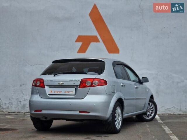 Сірий Шевроле Лачетті, об'ємом двигуна 1.8 л та пробігом 176 тис. км за 4790 $, фото 31 на Automoto.ua
