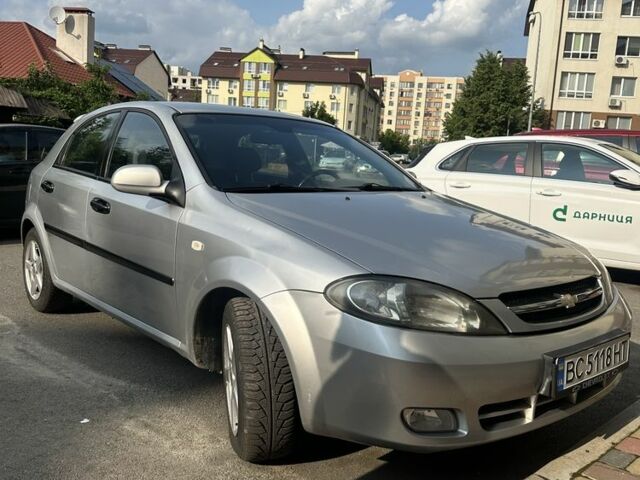 Сірий Шевроле Лачетті, об'ємом двигуна 1.8 л та пробігом 177 тис. км за 3900 $, фото 1 на Automoto.ua