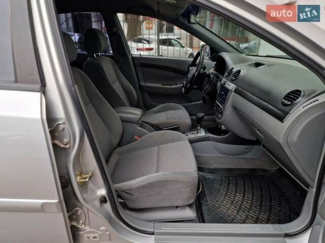 Сірий Шевроле Лачетті, об'ємом двигуна 1.8 л та пробігом 176 тис. км за 4790 $, фото 45 на Automoto.ua