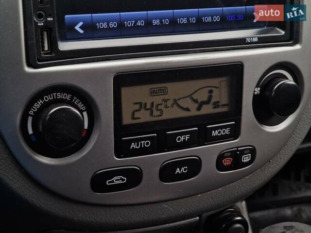 Сірий Шевроле Лачетті, об'ємом двигуна 1.8 л та пробігом 176 тис. км за 4790 $, фото 60 на Automoto.ua