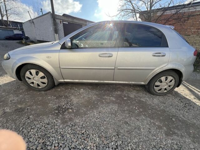 Серый Шевроле Лачетти, объемом двигателя 1.8 л и пробегом 305 тыс. км за 2700 $, фото 1 на Automoto.ua