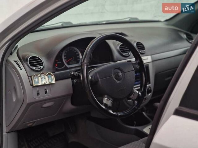 Сірий Шевроле Лачетті, об'ємом двигуна 1.8 л та пробігом 176 тис. км за 4790 $, фото 43 на Automoto.ua