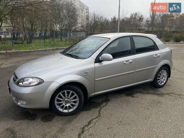 Сірий Шевроле Лачетті, об'ємом двигуна 1.8 л та пробігом 145 тис. км за 5800 $, фото 14 на Automoto.ua