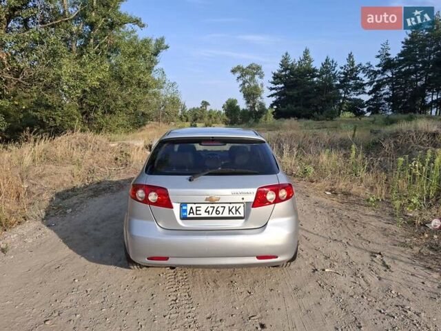 Серый Шевроле Лачетти, объемом двигателя 1.8 л и пробегом 167 тыс. км за 4000 $, фото 3 на Automoto.ua