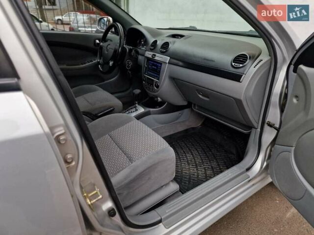 Сірий Шевроле Лачетті, об'ємом двигуна 1.8 л та пробігом 176 тис. км за 4790 $, фото 44 на Automoto.ua