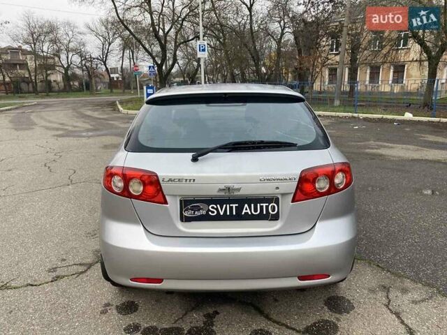Сірий Шевроле Лачетті, об'ємом двигуна 1.8 л та пробігом 145 тис. км за 5800 $, фото 10 на Automoto.ua