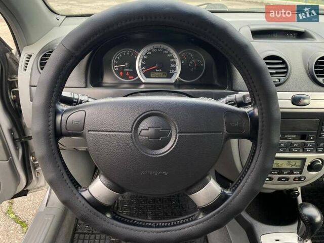 Сірий Шевроле Лачетті, об'ємом двигуна 1.8 л та пробігом 145 тис. км за 5800 $, фото 24 на Automoto.ua
