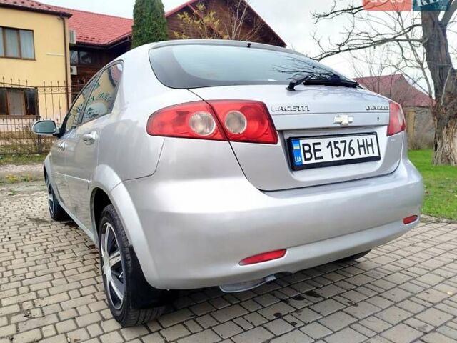 Серый Шевроле Лачетти, объемом двигателя 1.6 л и пробегом 259 тыс. км за 3900 $, фото 6 на Automoto.ua