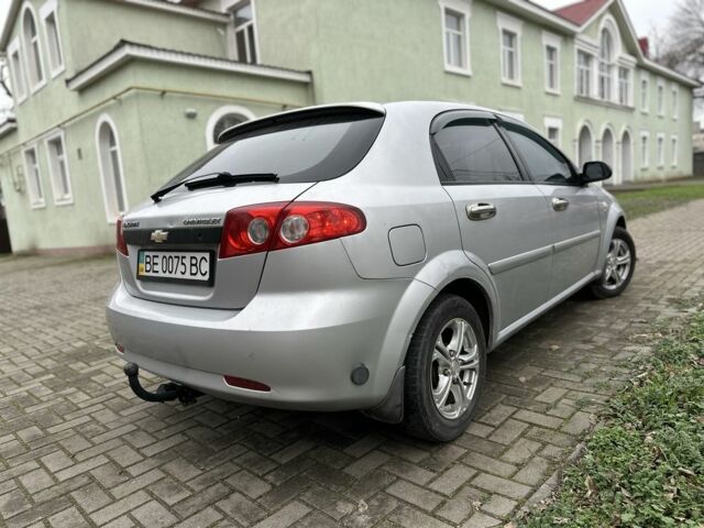 Сірий Шевроле Лачетті, об'ємом двигуна 1.6 л та пробігом 195 тис. км за 4100 $, фото 3 на Automoto.ua