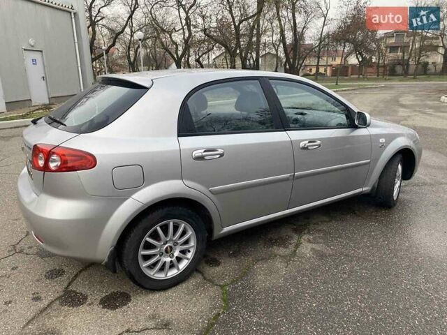 Сірий Шевроле Лачетті, об'ємом двигуна 1.8 л та пробігом 145 тис. км за 5800 $, фото 7 на Automoto.ua