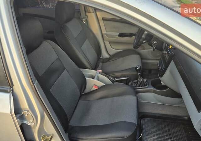 Серый Шевроле Лачетти, объемом двигателя 1.6 л и пробегом 217 тыс. км за 3950 $, фото 18 на Automoto.ua