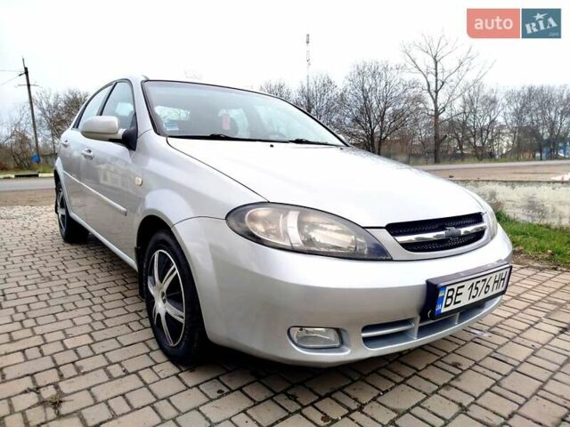 Серый Шевроле Лачетти, объемом двигателя 1.6 л и пробегом 259 тыс. км за 3900 $, фото 1 на Automoto.ua