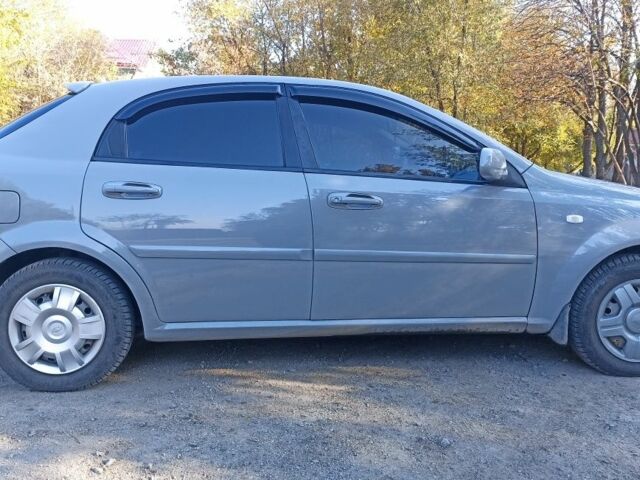 Серый Шевроле Лачетти, объемом двигателя 0 л и пробегом 315 тыс. км за 3900 $, фото 3 на Automoto.ua