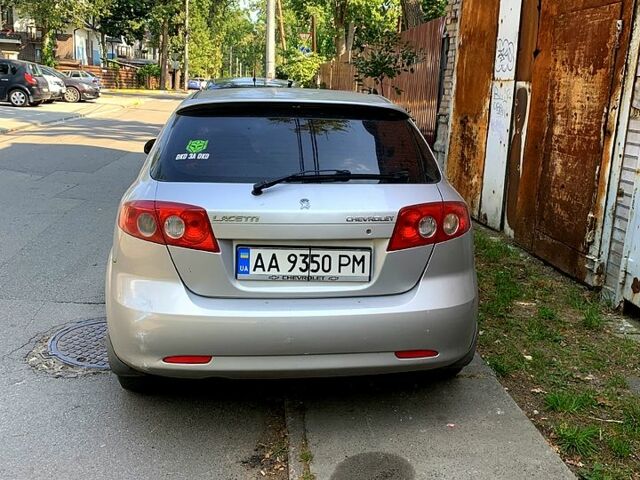 Серый Шевроле Лачетти, объемом двигателя 1.6 л и пробегом 270 тыс. км за 2300 $, фото 2 на Automoto.ua
