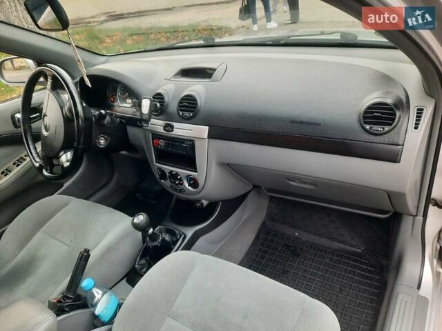 Серый Шевроле Лачетти, объемом двигателя 1.6 л и пробегом 134 тыс. км за 4600 $, фото 5 на Automoto.ua